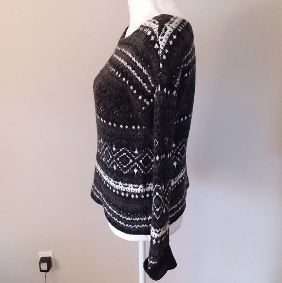 American Eagle Outfitters Grey/White Crew SweaterA - Picture 7 of 11